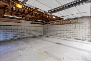 33 Hillcrest Ave, Pawtucket, RI 02860 - Photo 39