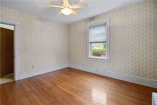 33 Hillcrest Ave, Pawtucket, RI 02860 - Photo 13