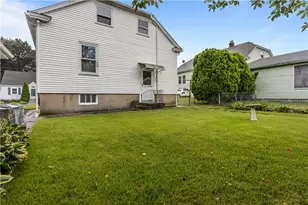 33 Hillcrest Ave, Pawtucket, RI 02860 - Photo 37