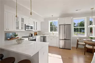 67 Queen St, East Greenwich, RI 02818 - Photo 5