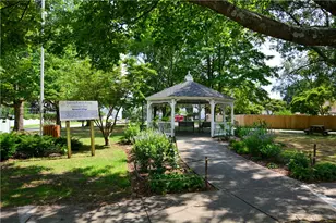 339 Pawtuxet Ave, Warwick, RI 02888 - Photo 25