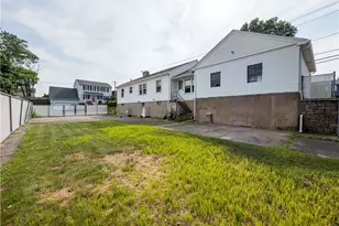 200 Budlong Rd, Cranston, RI 02920 - Photo 5