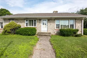 200 Budlong Rd, Cranston, RI 02920 - Photo 1
