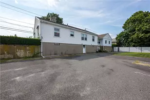 200 Budlong Rd, Cranston, RI 02920 - Photo 7