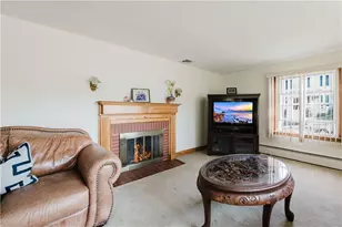 200 Budlong Rd, Cranston, RI 02920 - Photo 19
