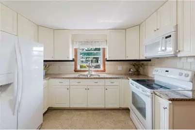 200 Budlong Road, Cranston, RI 02920 - Photo 11