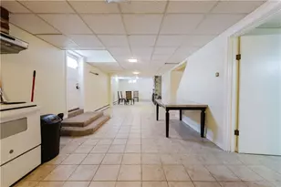 200 Budlong Rd, Cranston, RI 02920 - Photo 29