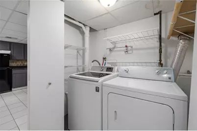 34 Queen Street, Cranston, RI 02920 - Photo 35