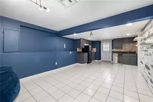 34 Queen St, Cranston, RI 02920 - Photo 29