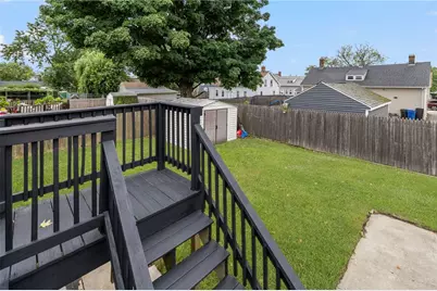34 Queen Street, Cranston, RI 02920 - Photo 45