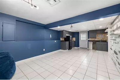 34 Queen Street, Cranston, RI 02920 - Photo 29