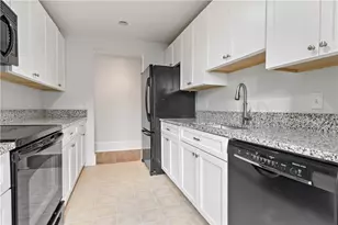 217 Hope St, Bristol, RI 02809 - Photo 13