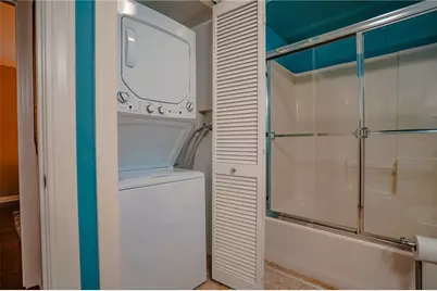 600 N Broadway #2C, East Providence, RI 02914 - Photo 15
