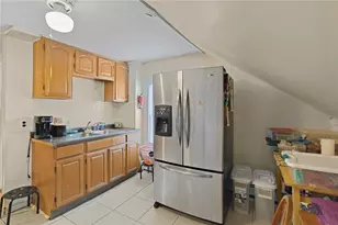 11 Eva St, Providence, RI 02909 - Photo 5