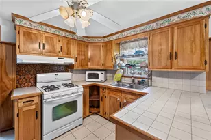 24 Crane St, Warwick, RI 02889 - Photo 9