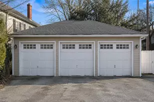 45 Hammond St, Newport, RI 02840 - Photo 3