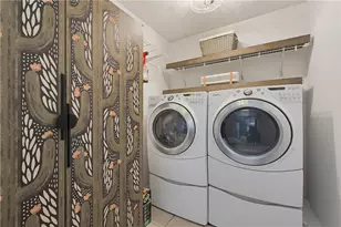 16 Heritage Ct, Cranston, RI 02921 - Photo 23