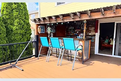1010 Main Street, West Warwick, RI 02893 - Photo 23