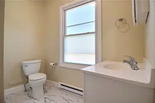 33 Railroad Ave, Westerly, RI 02891 - Photo 7