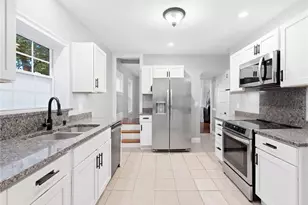 1059 Narragansett Blvd, Cranston, RI 02905 - Photo 15