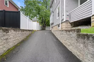 1059 Narragansett Blvd, Cranston, RI 02905 - Photo 35
