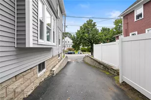 1059 Narragansett Blvd, Cranston, RI 02905 - Photo 47