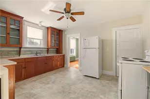 7 Warner Pl, Newport, RI 02840 - Photo 15