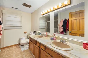 111 Olney Arnold Rd, Cranston, RI 02921 - Photo 31