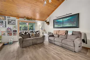 111 Olney Arnold Rd, Cranston, RI 02921 - Photo 7