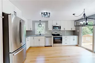 112 Cranberry Ridge Rd, Glocester, RI 02857 - Photo 9