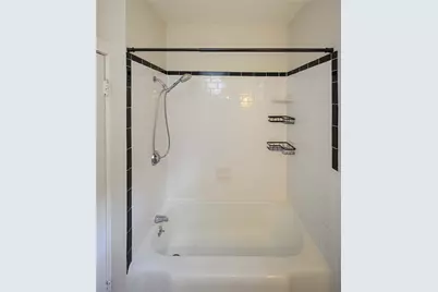 329 Glenwood Avenue, Pawtucket, RI 02860 - Photo 17