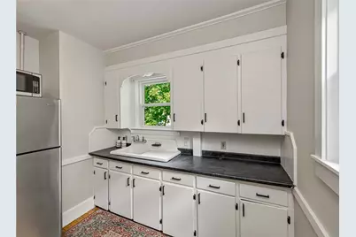 329 Glenwood Avenue, Pawtucket, RI 02860 - Photo 5