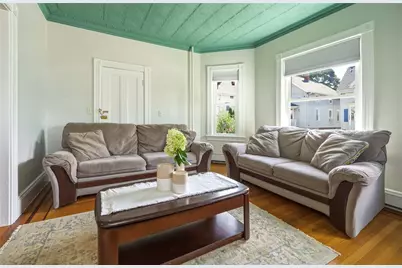 329 Glenwood Avenue, Pawtucket, RI 02860 - Photo 13