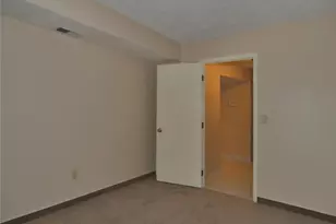 77 Hoffman Ave, Cranston, RI 02920 - Photo 15