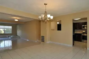 77 Hoffman Ave, Cranston, RI 02920 - Photo 9