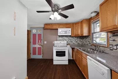 139 Andrews Avenue, West Warwick, RI 02893 - Photo 9