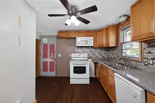 139 Andrews Ave, West Warwick, RI 02893 - Photo 9