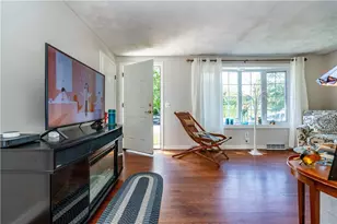 43 Topaz Dr, Warwick, RI 02818 - Photo 7