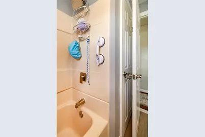 43 Topaz Drive, Warwick, RI 02818 - Photo 17