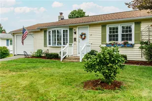 43 Topaz Dr, Warwick, RI 02818 - Photo 3