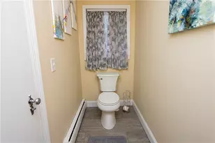 836 Main Rd, Tiverton, RI 02878 - Photo 13