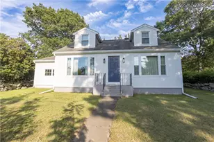 836 Main Rd, Tiverton, RI 02878 - Photo 1