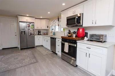 836 Main Road, Tiverton, RI 02878 - Photo 15