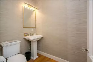 12 Poplar St, Newport, RI 02840 - Photo 5