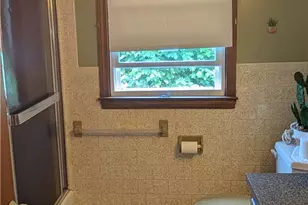 7 Charlotte Dr, Bristol, RI 02809 - Photo 17
