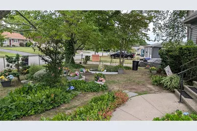 7 Charlotte Drive, Bristol, RI 02809 - Photo 3
