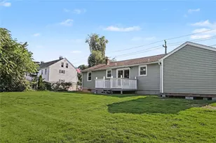 42 Roger Williams Ave, East Providence, RI 02916 - Photo 39