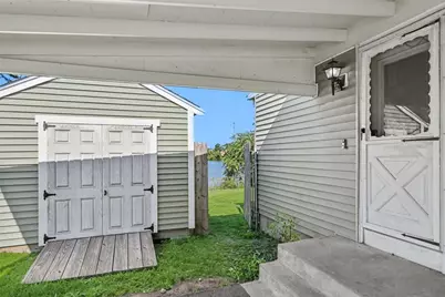 42 Roger Williams Avenue, East Providence, RI 02916 - Photo 45