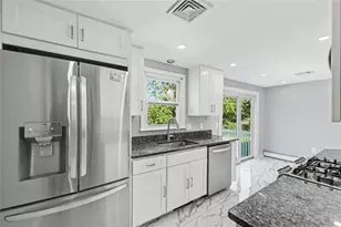 42 Roger Williams Ave, East Providence, RI 02916 - Photo 21