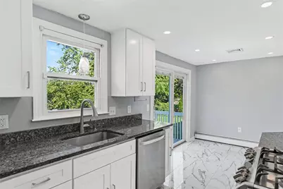 42 Roger Williams Avenue, East Providence, RI 02916 - Photo 23